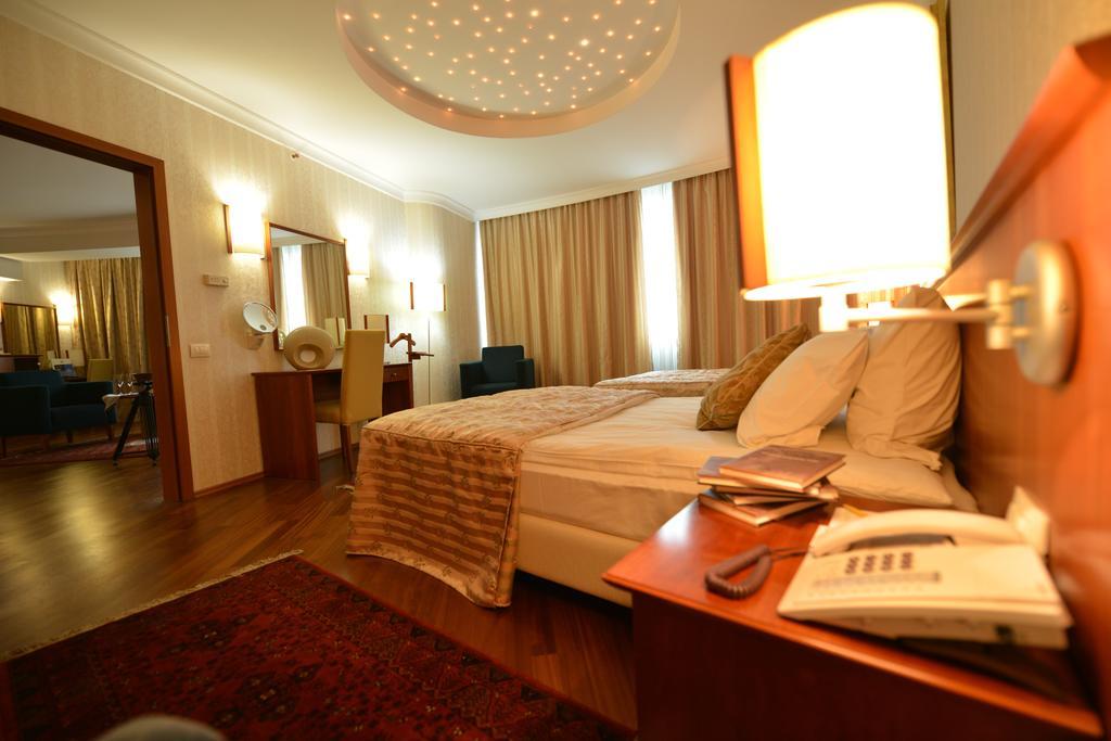 Hotel Karpos Skopje Exterior photo